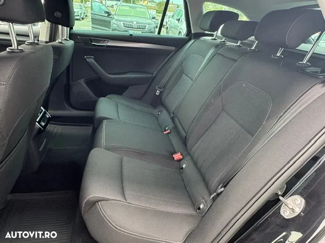 Skoda Superb Combi 2.0 TDI DSG Style - 28