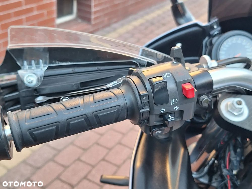 Yamaha FZS - 11