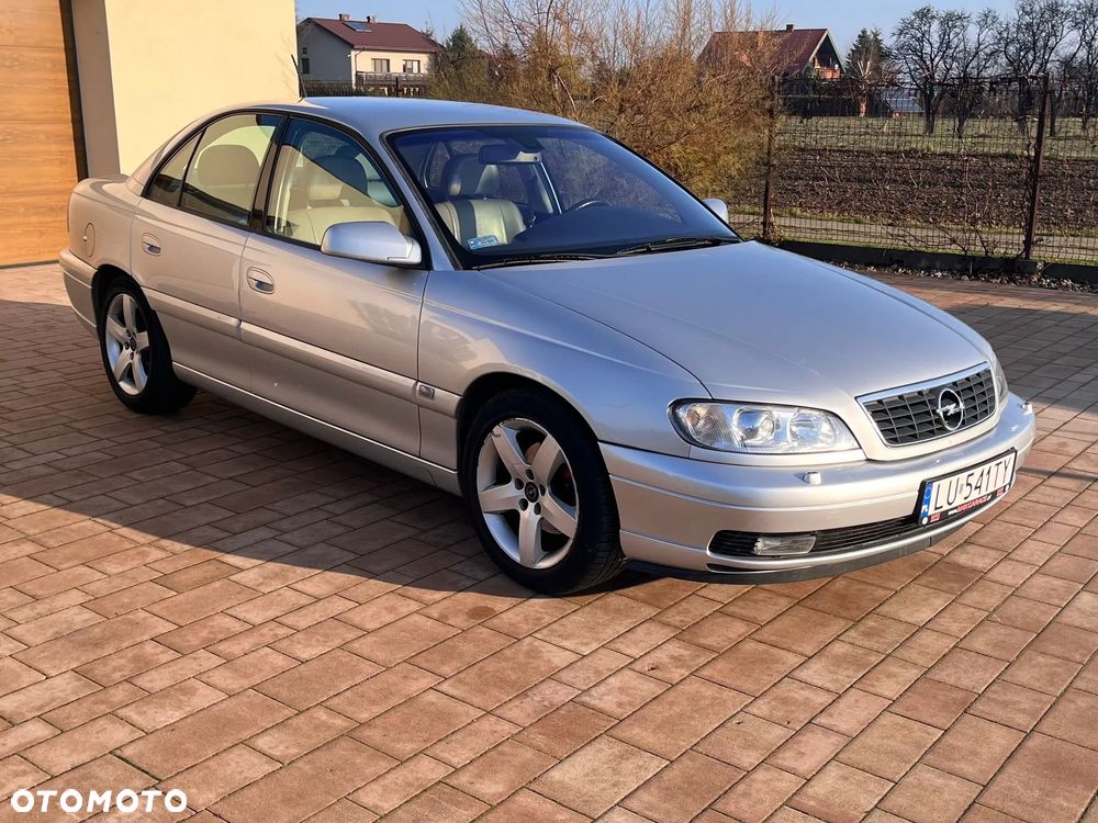 Opel Omega 3.2 Executive - 1