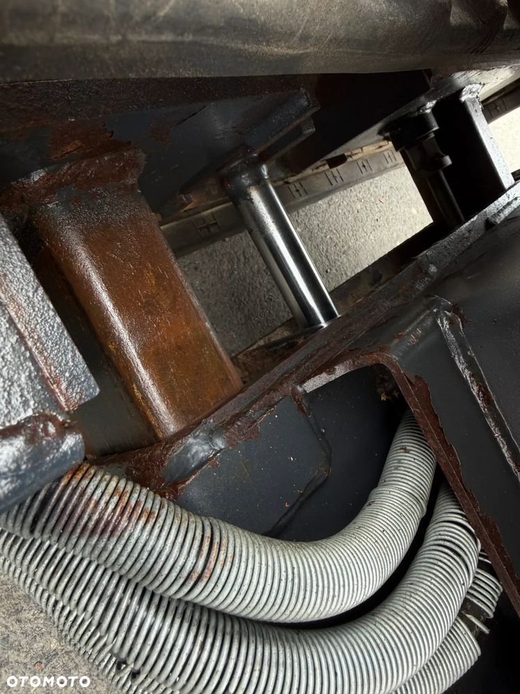 Yanmar SV08-1AS Japońska Minikoparka Koparka 1,1 tony. Maszyna jak Nowa. 2017rok. Pochodzi z Norweskiego Gospodarstwa Ogrodniczego! 2 łyżki. Rozsuwane Podwozie. Dokumentacja. Dodatkowe sekscje Hydrauliczne na młot lub wiertnice. Ani deka luzów czy wycieków. Szybkozłącze. Oryginalne łyżki Steelwrist! Skrętne ramię. OKAZJA Zadbana Maszyna! Bardzo oszczędny silnik Yanmar. Mocne pompy Hydrauliczne!! - 15