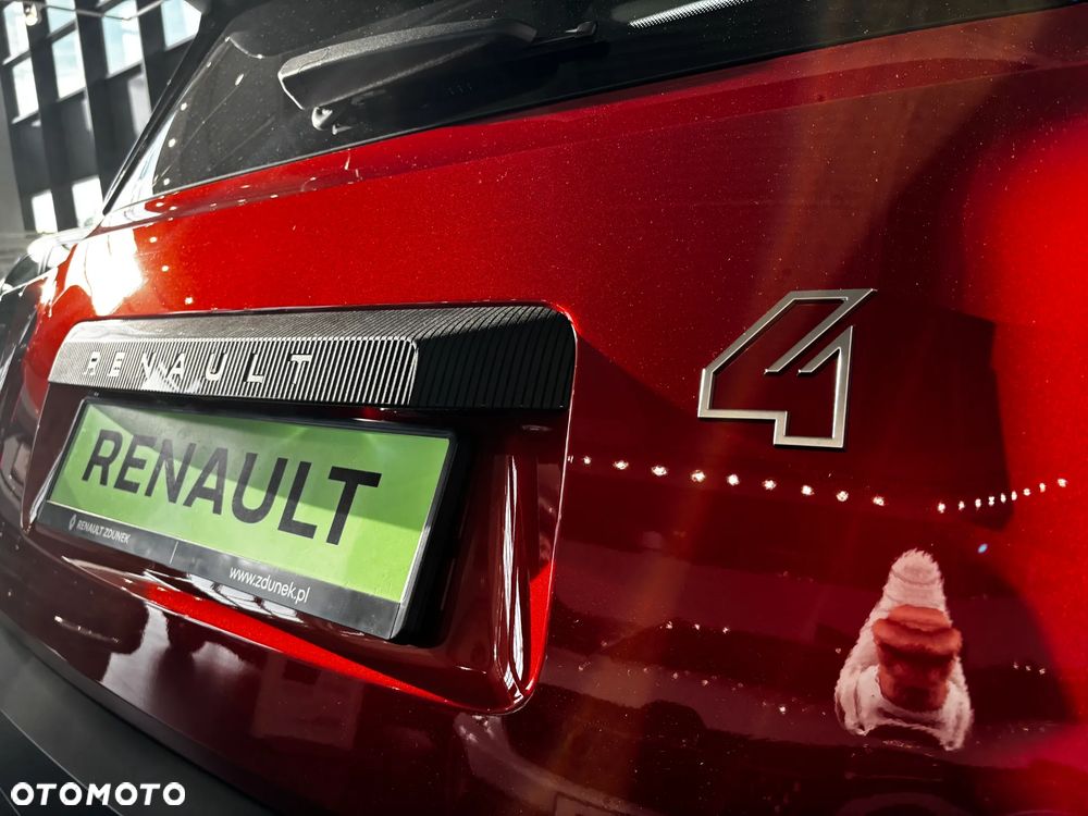 Renault 4 E-Tech 52kWh Comfort Range Iconic Plein Sud - 17