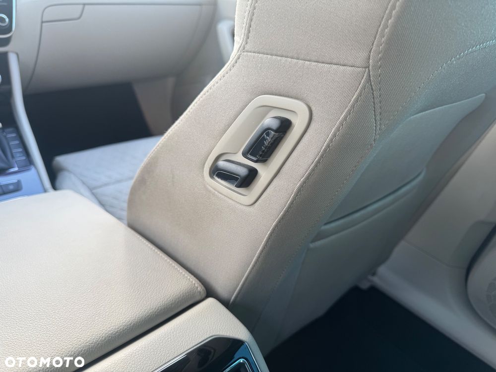 Skoda Superb 2.0 TDI Premium Edition - 16