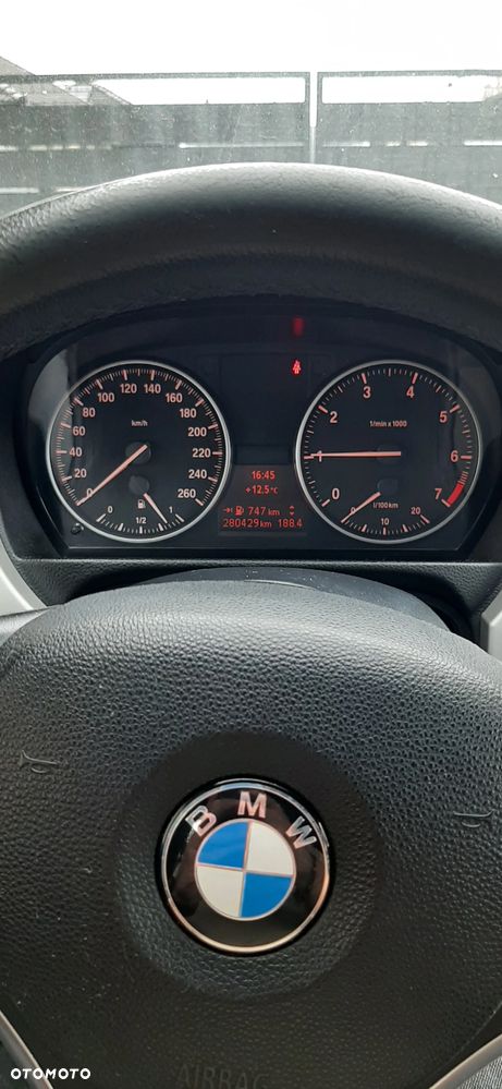 BMW Seria 3 318i Edition Exclusive - 12