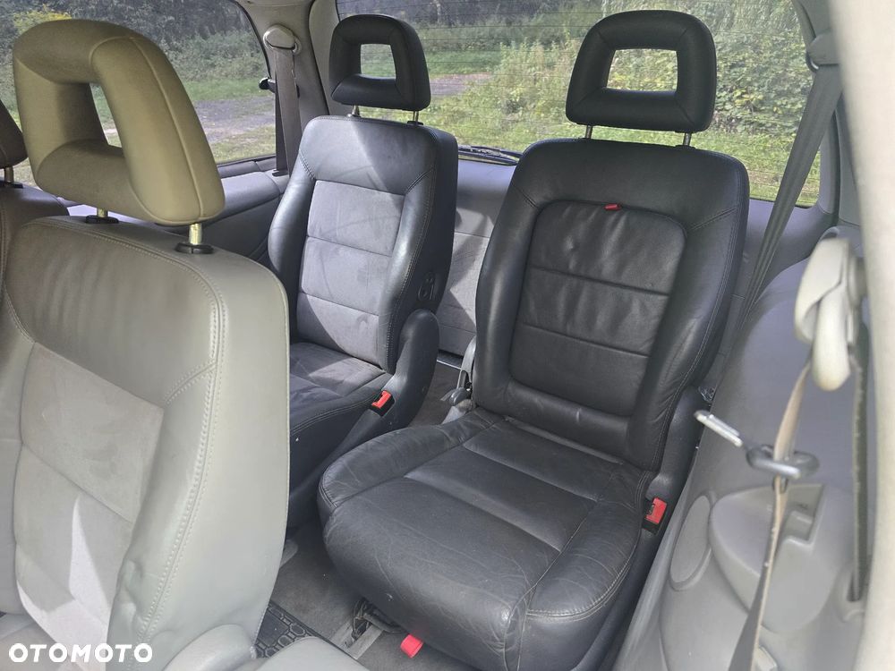 Volkswagen Sharan 1.9 TDI Highline - 14