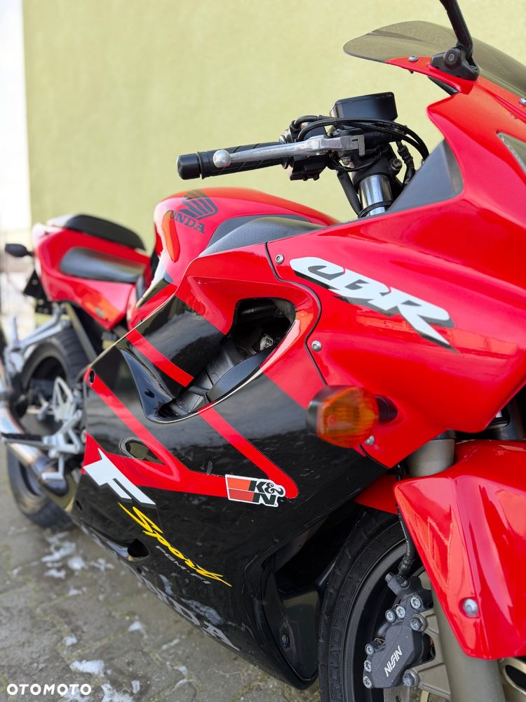 Honda CBR - 4