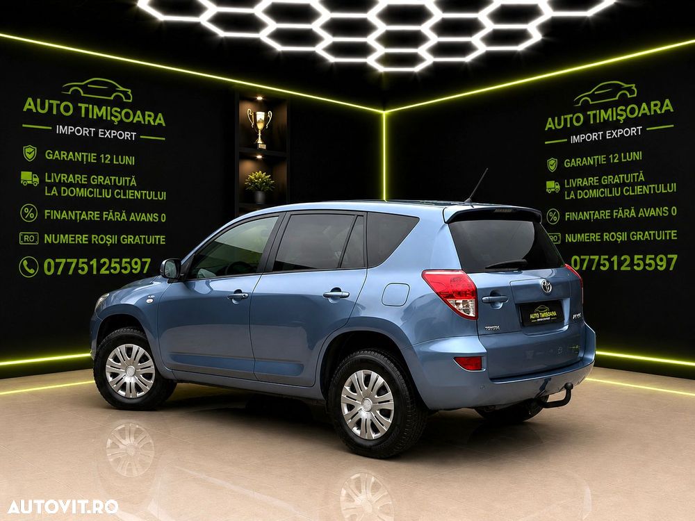 Toyota RAV4 - 4
