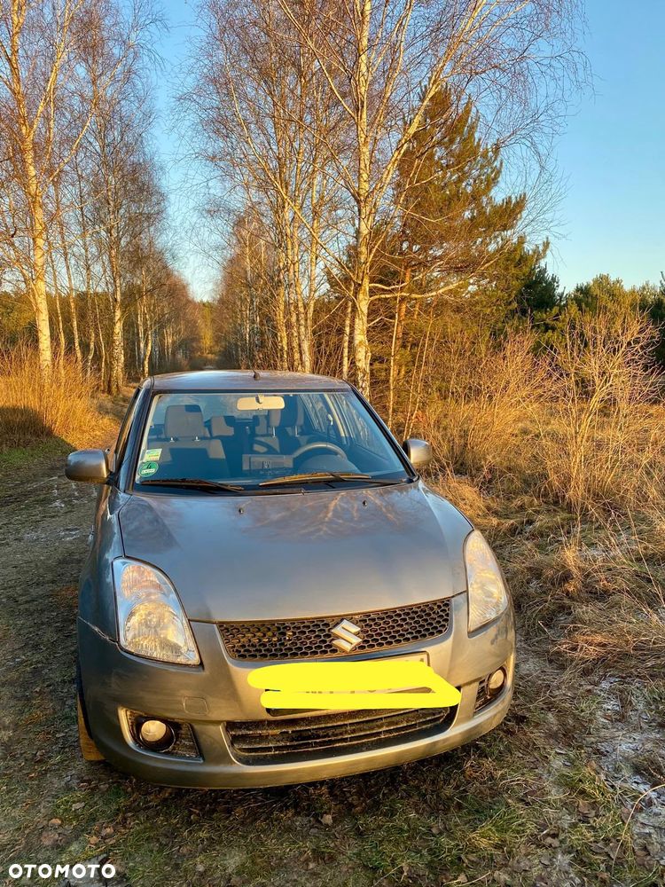 Suzuki Swift - 1
