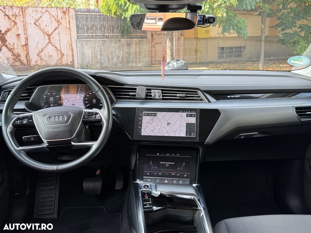 Audi e-tron quattro S - 5