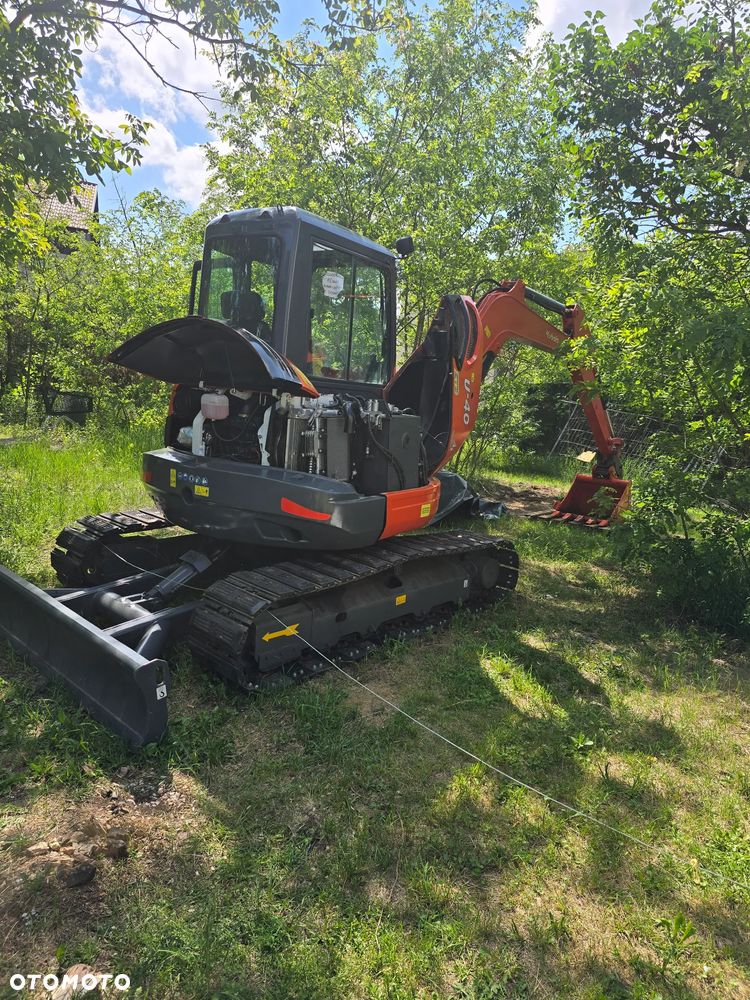 Kubota U40 - 1