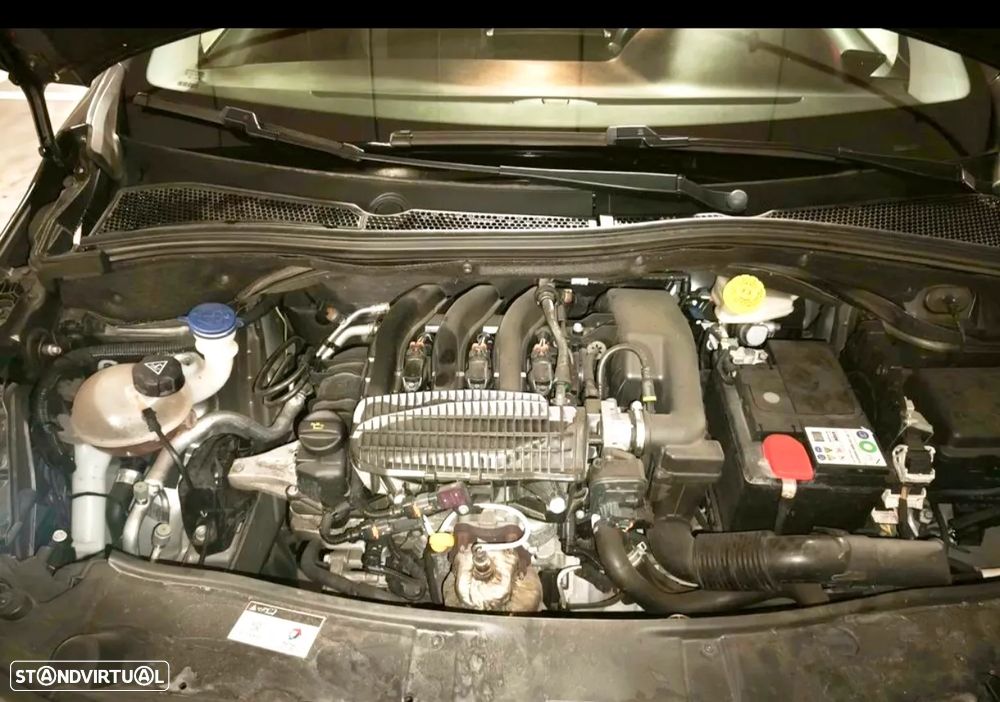 Peugeot 2008 1.2 PureTech Style - 11