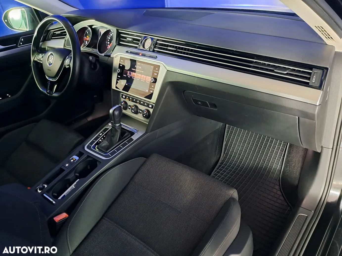 Volkswagen Passat - 17