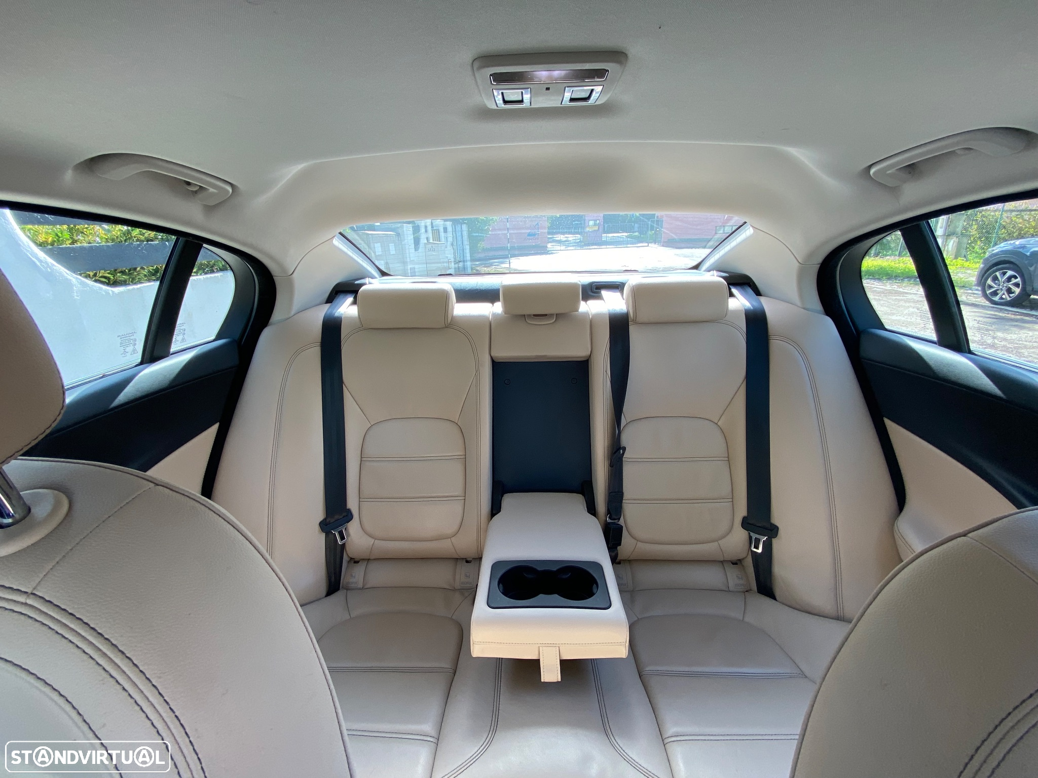 Jaguar XE 2.0 D Prestige Aut. - 18