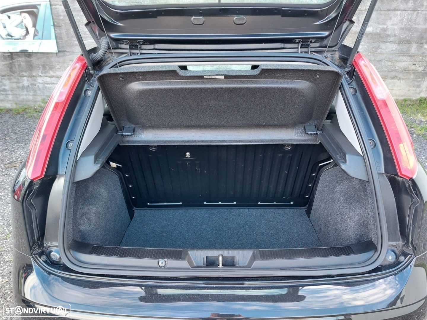 Fiat Punto 1.2 Lounge S&S - 8