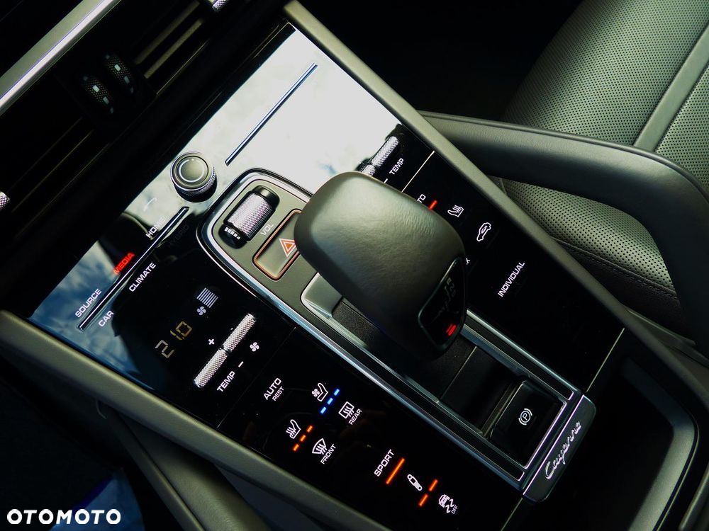 Porsche Cayenne Platinum Edition - 28