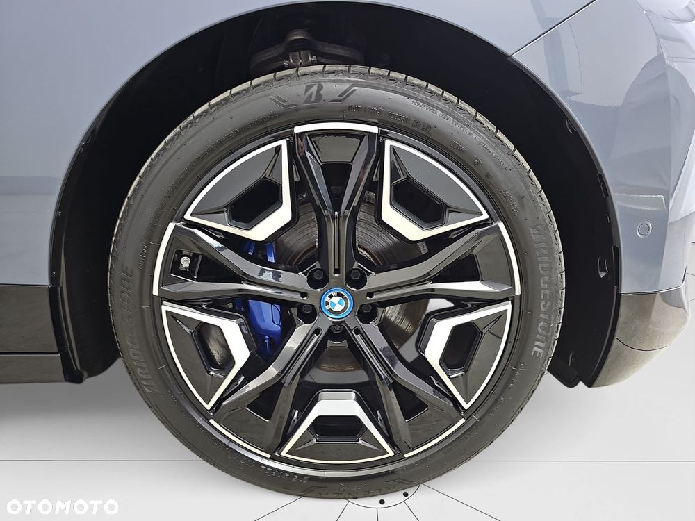 BMW iX xDrive40 76.6kWh - 30