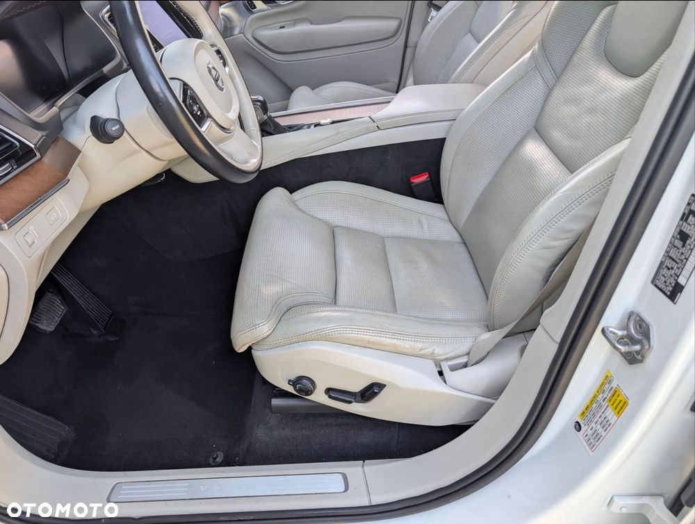 Volvo XC 90 - 19