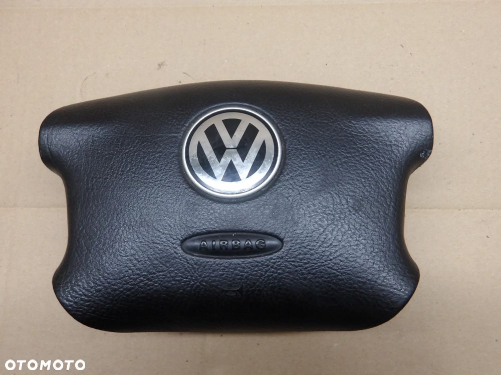 PASSAT B5 FL SEDAN 1.9TDI PODUSZKA AIRBAG KIEROWCY 3B0880201AS - 1