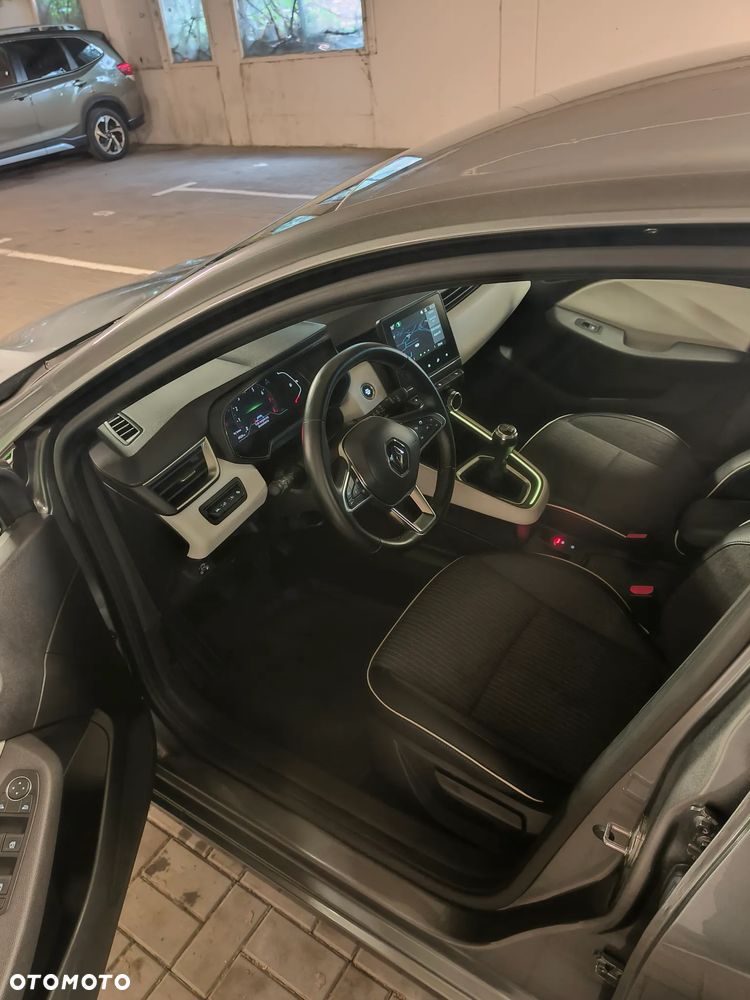 Renault Clio 1.0 TCe Techno - 10