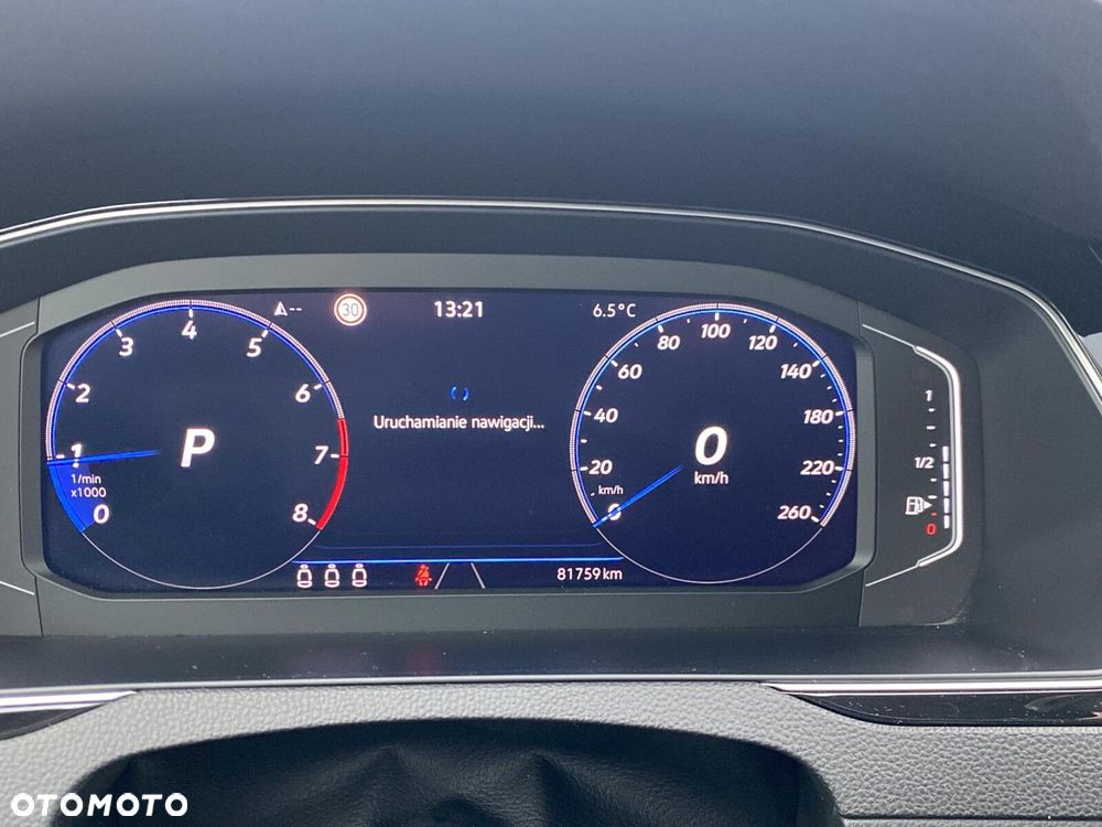 Volkswagen Passat - 13