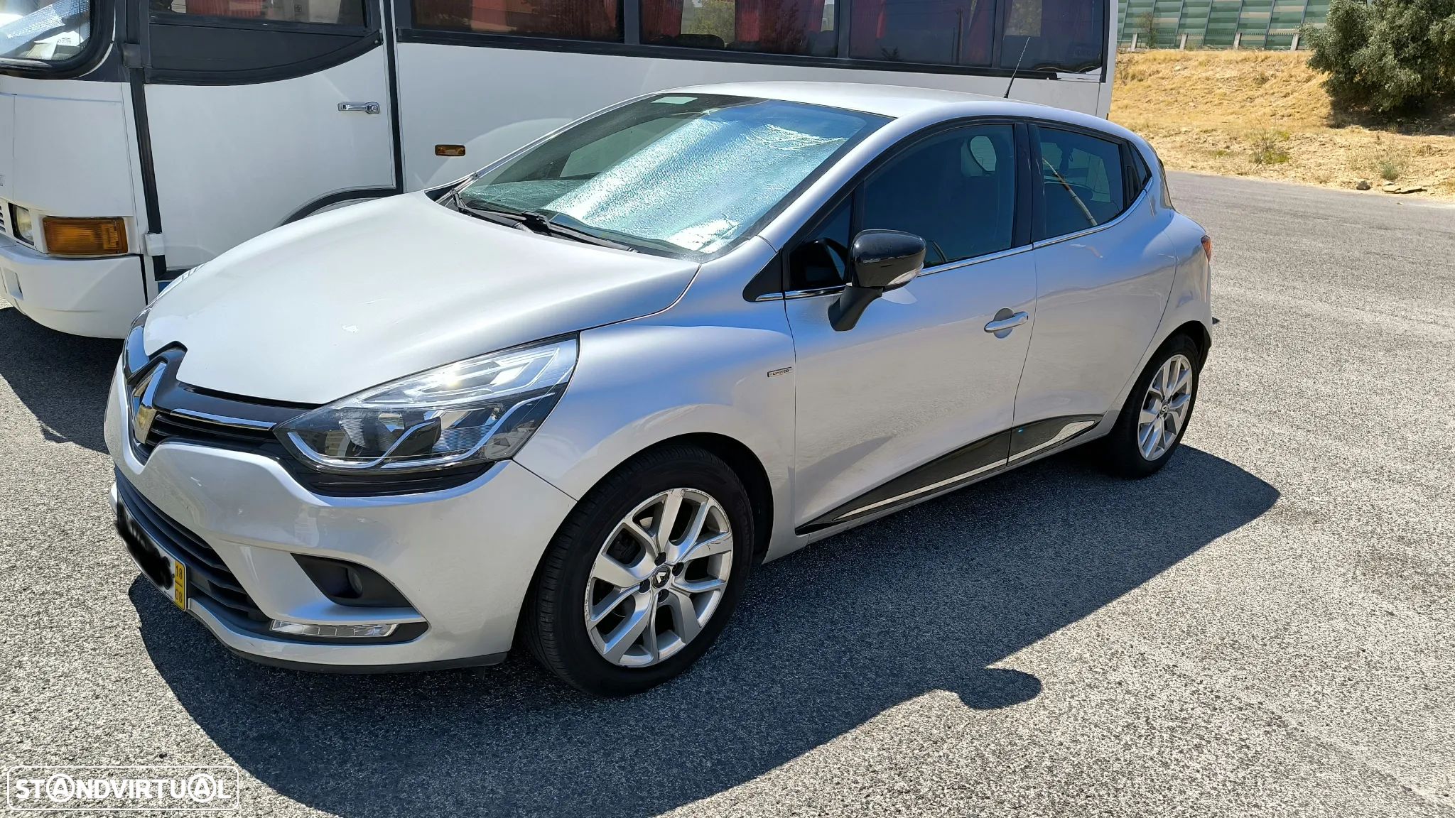 Renault Clio 0.9 TCe Limited - 1