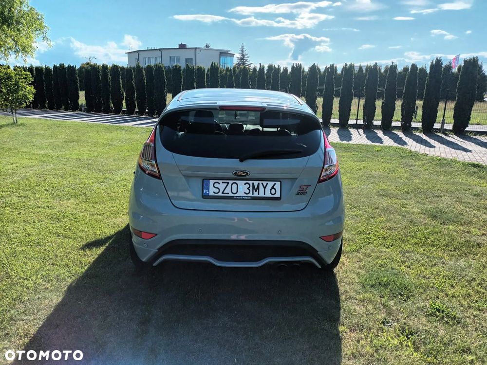 Ford Fiesta ST200 - 4