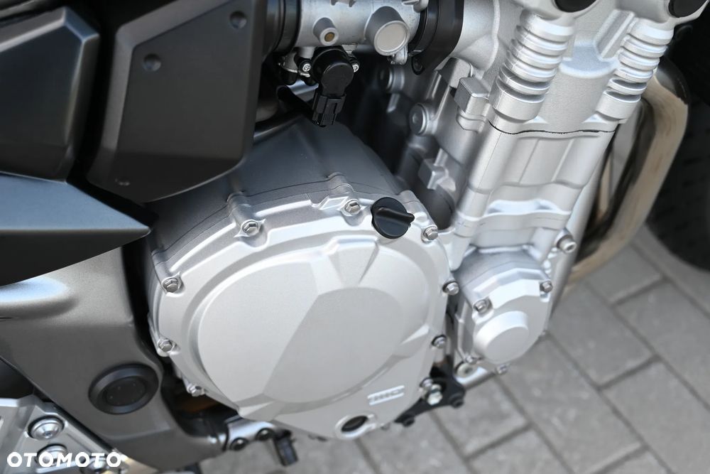 Suzuki Bandit - 22