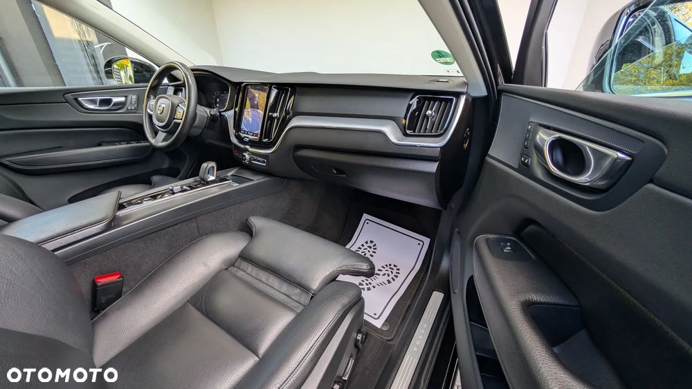 Volvo XC 60 B4 D Geartronic Momentum Pro - 20