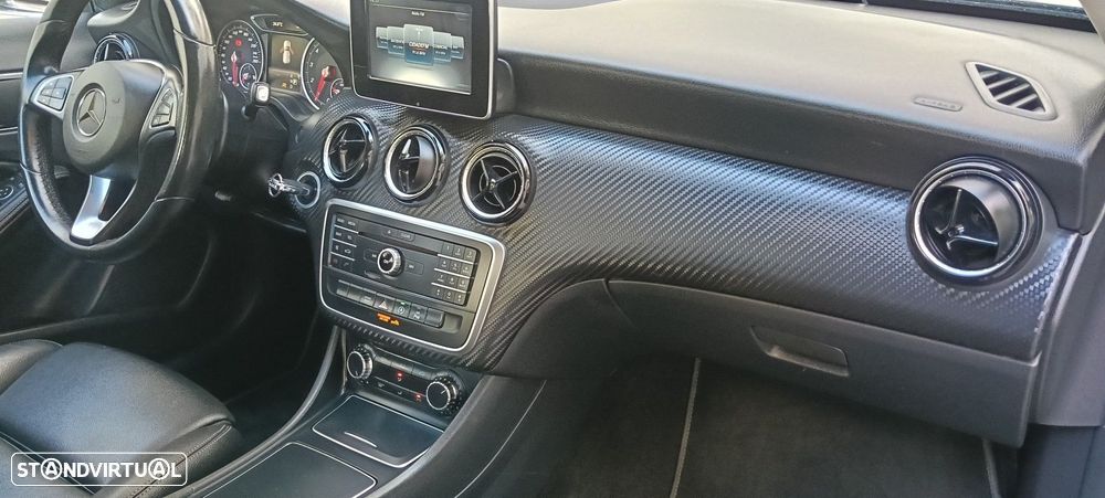 Mercedes-Benz GLA 250 4-Matic Style - 23