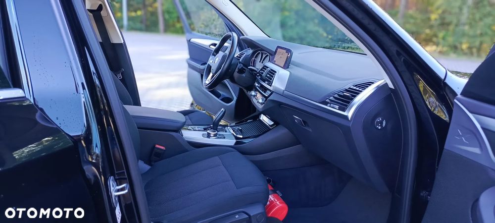 BMW X3 sDrive18d - 21