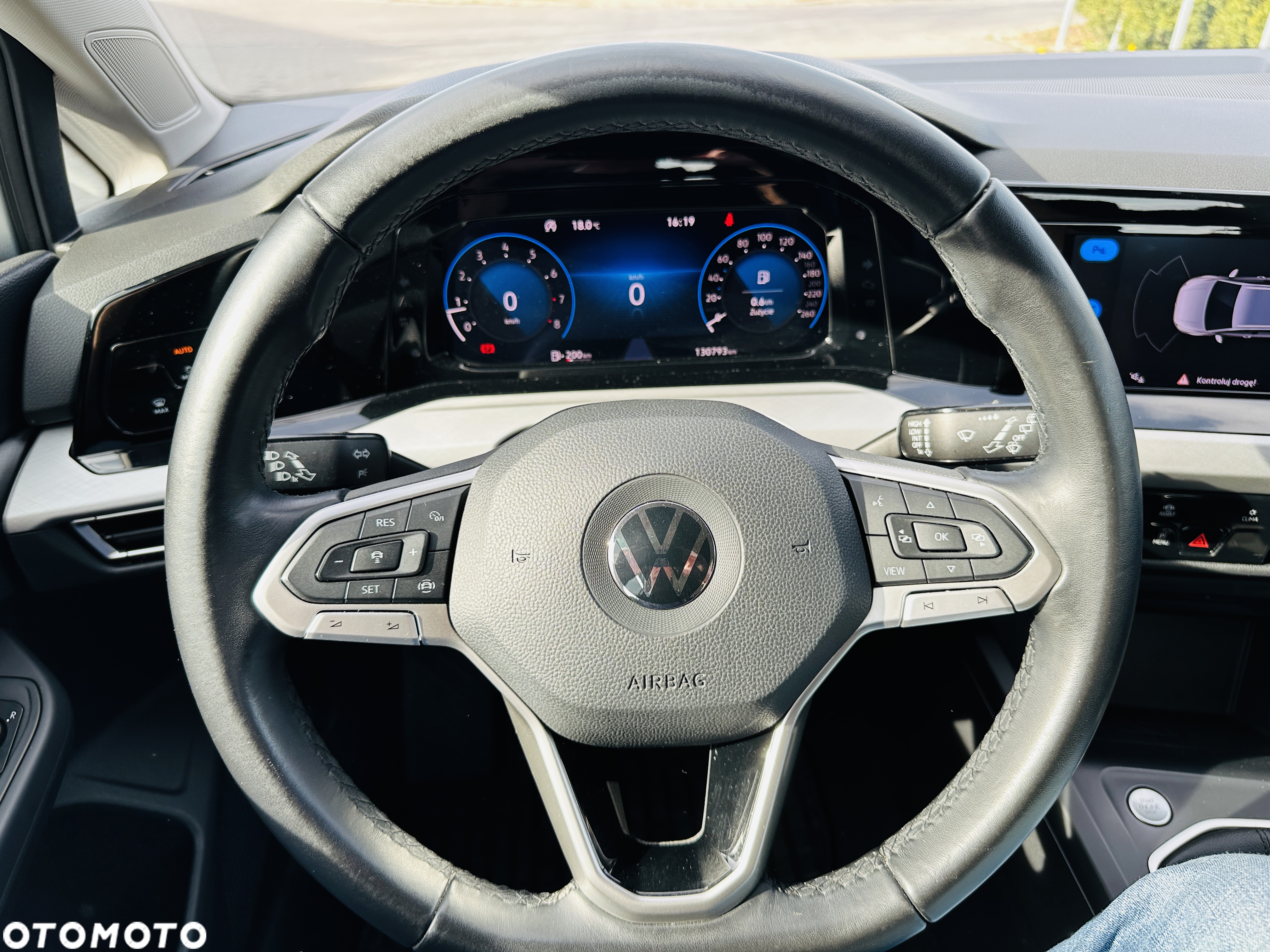 Volkswagen Golf VIII 1.5 TSI EVO Life - 18