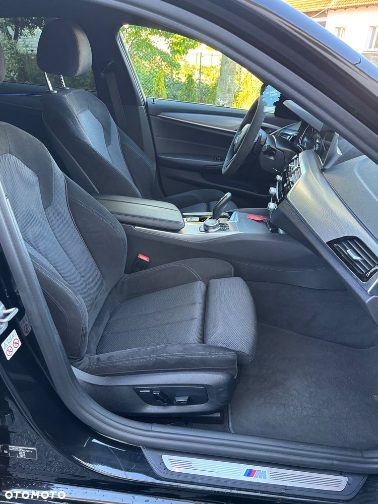 BMW Seria 5 520d M Sport - 24
