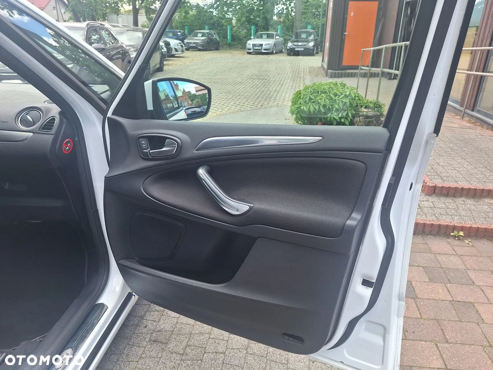 Ford S-Max 2.0 TDCi DPF Business Edition - 17