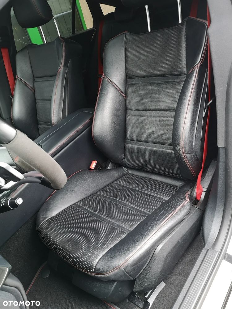 Mercedes-Benz CLS - 22