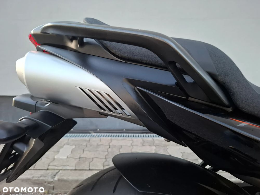 Yamaha FZ6 - 15