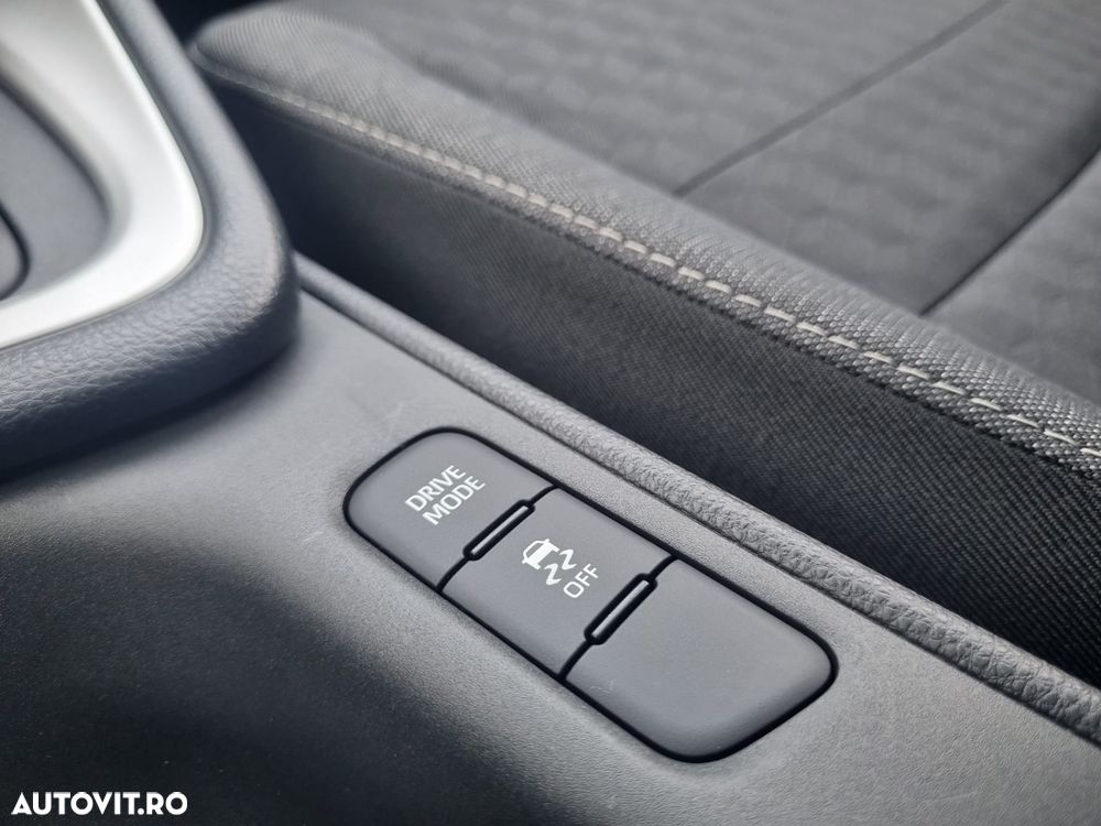 Toyota Yaris 1.5 L CVT Dynamic - 28