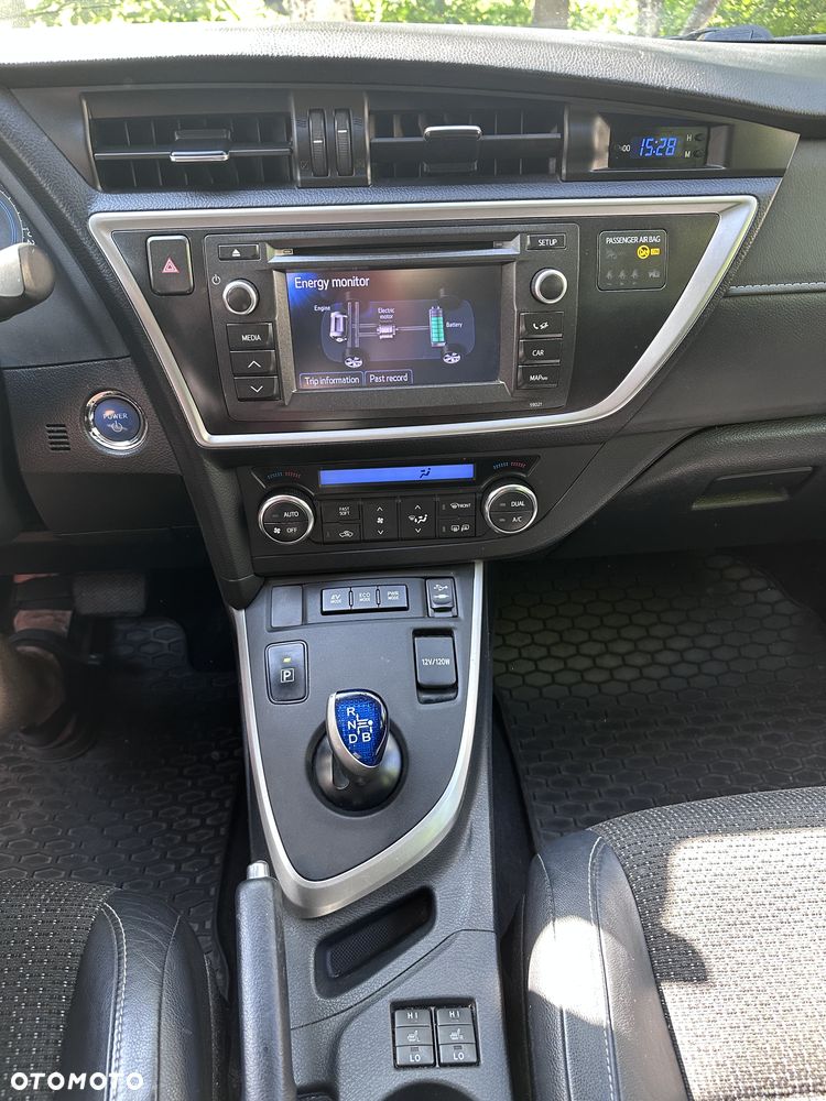 Toyota Auris - 13