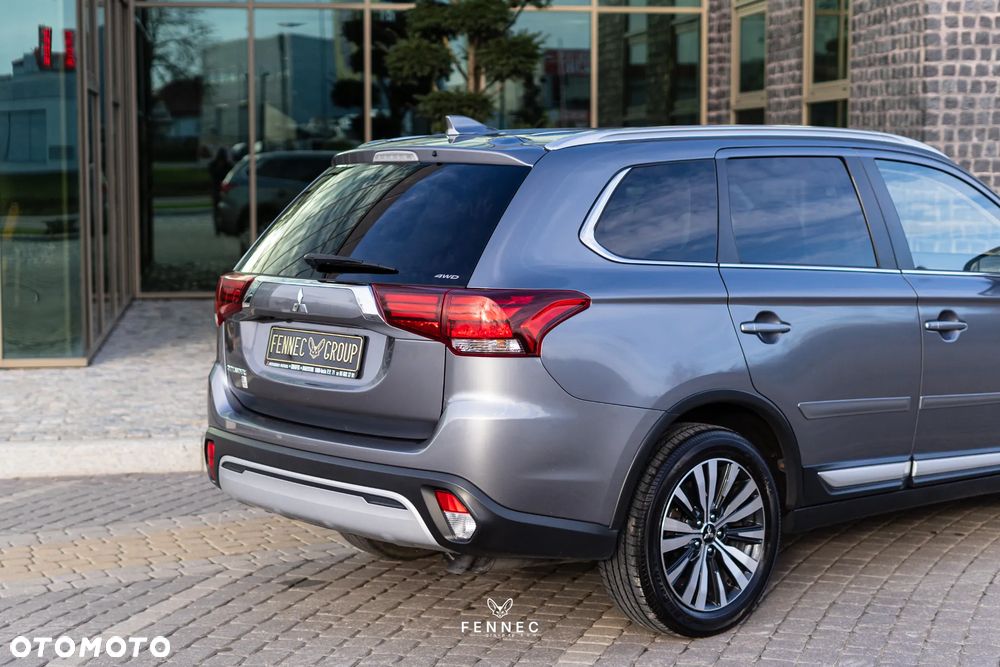 Mitsubishi Outlander - 14