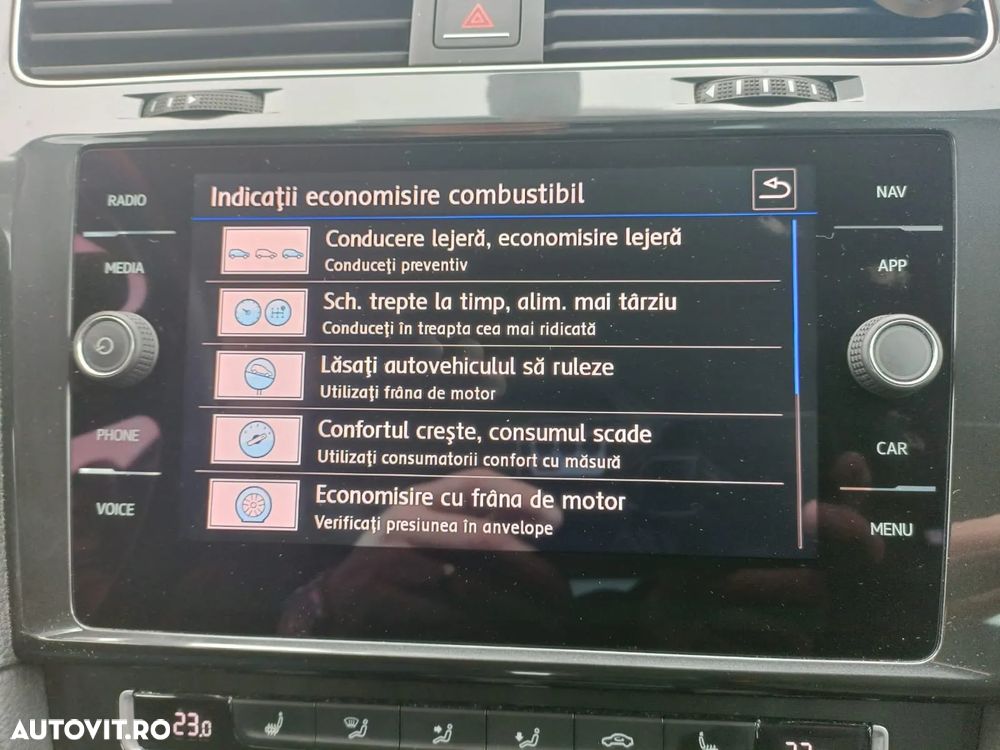 Volkswagen Golf 1.6 TDI DSG Comfortline - 6