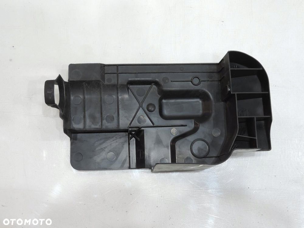 OSŁONA SILNICZKA WYCIERACZKI VW PASSAT B6 - 4