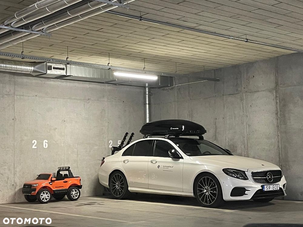 Mercedes-Benz Klasa E 220 d 4-Matic 9G-TRONIC - 14