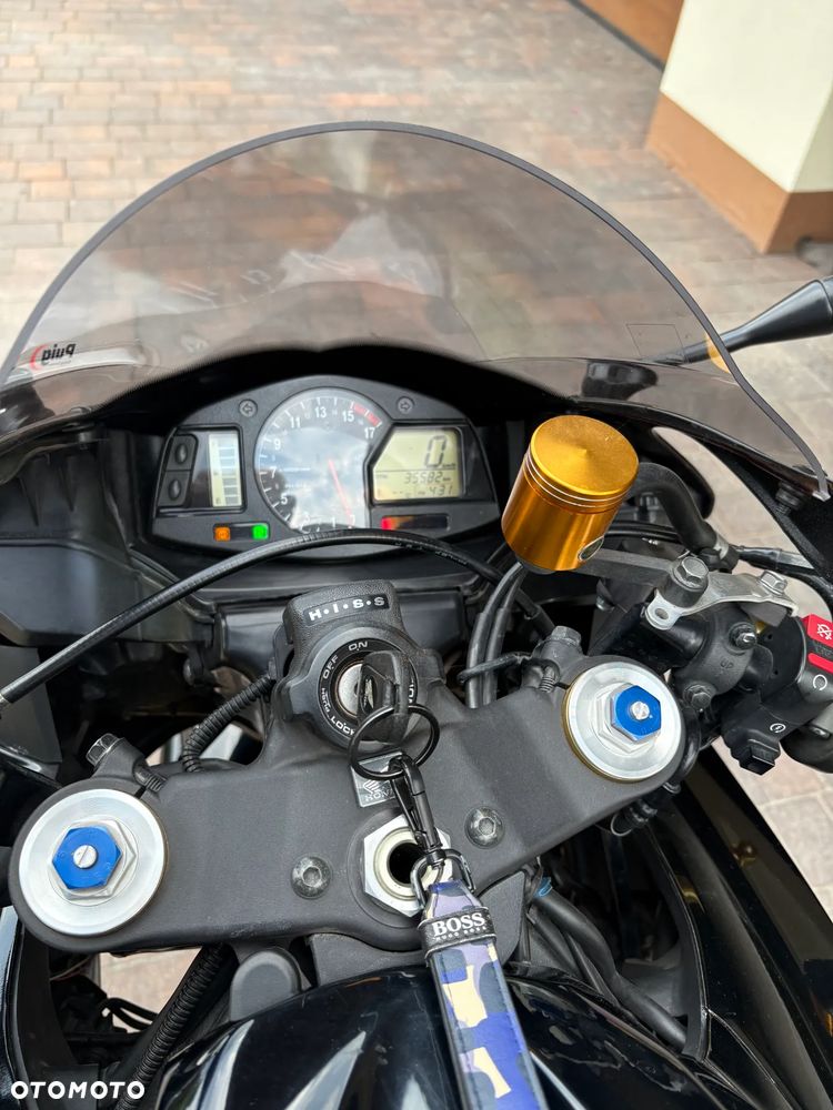 Honda CBR - 6