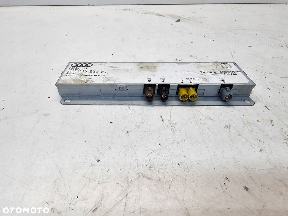 WZMACNIACZ ANTENOWY AUDI A4 B6 B7 AVANT 8E9035225P - 2