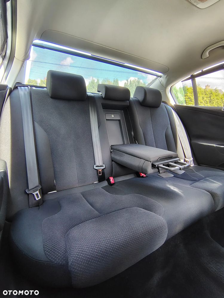 Volkswagen Passat 2.0 TDI DPF Comfortline - 10