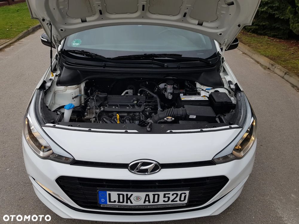 Hyundai i20 blue 1.2 Trend - 34