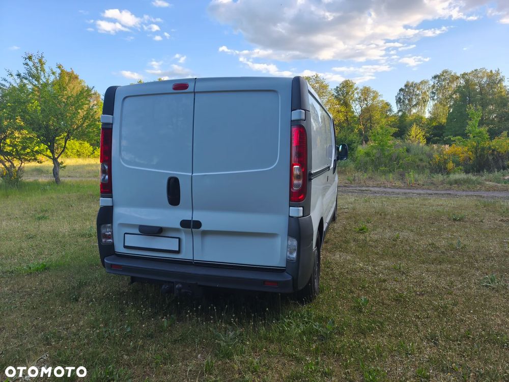 Renault TRAFIC - 10