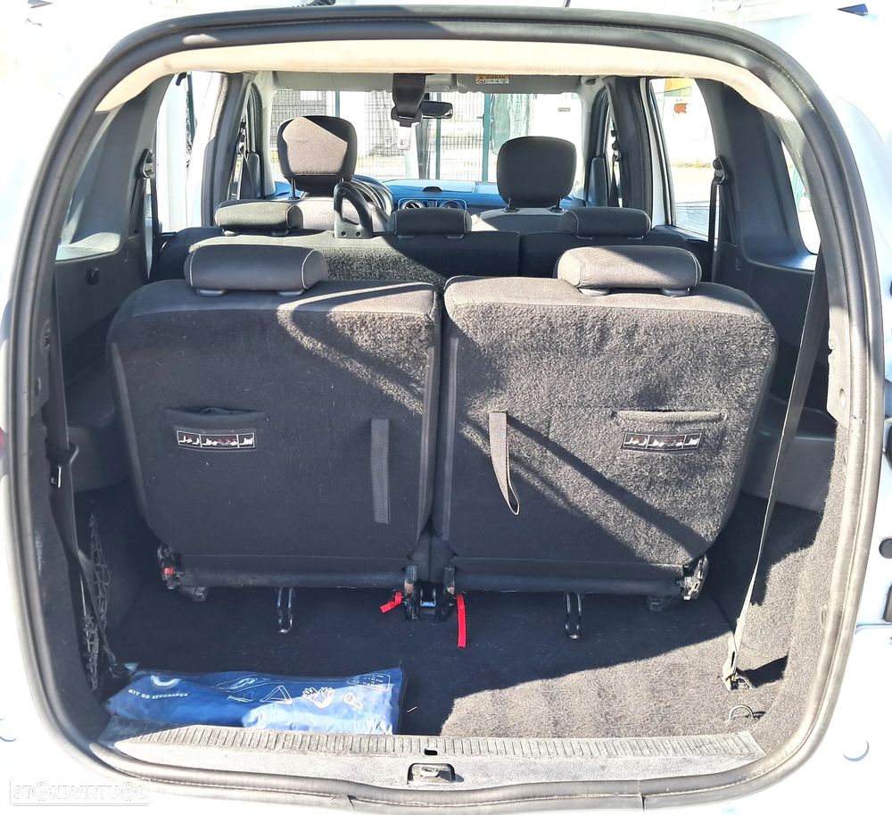 Dacia Lodgy 1.5 dCi Stepway 7L - 11