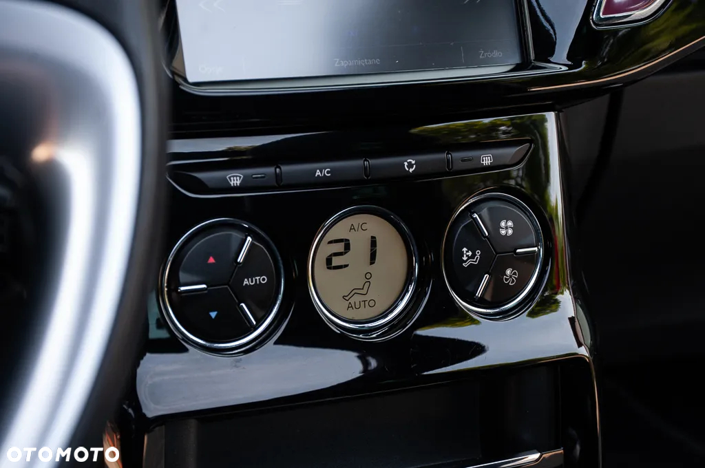 Citroën DS3 PureTech 82 CONNECTED CHIC - 31
