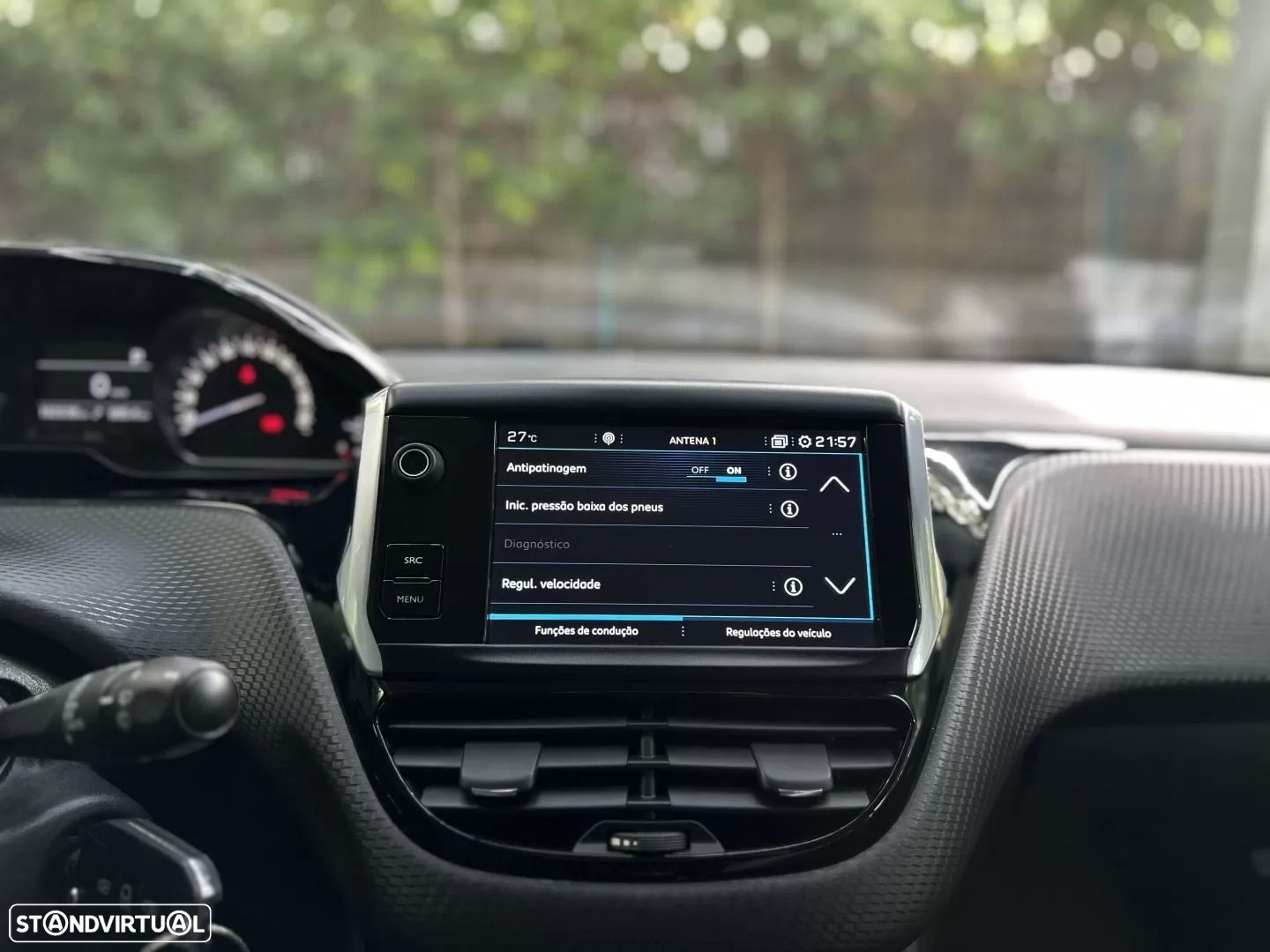 Peugeot 208 1.2 PureTech Allure EAT6 - 34