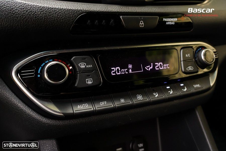 Hyundai i30 SW 1.6 CRDi Style+Navi - 46