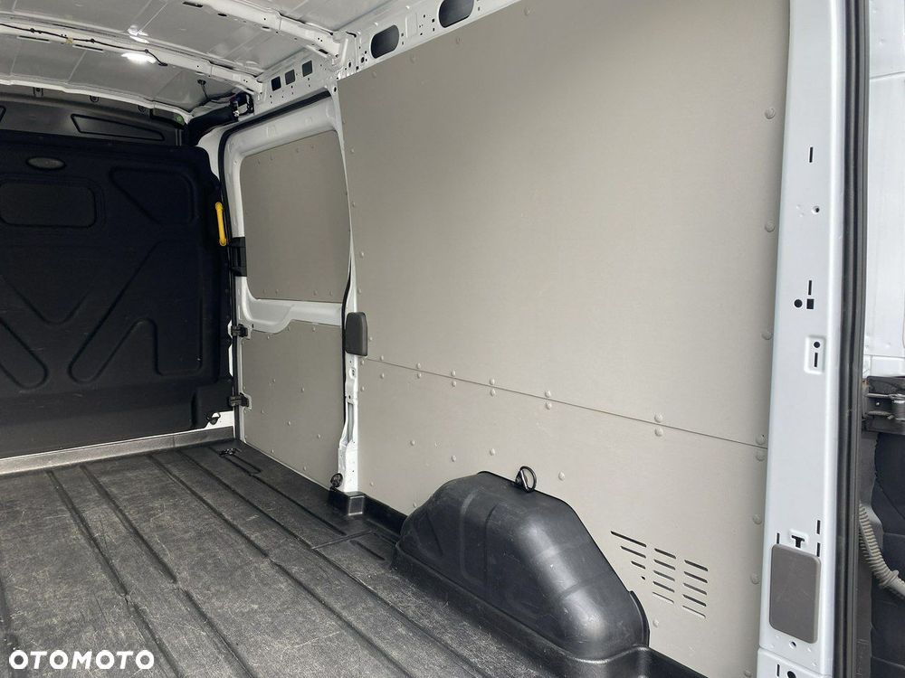 Ford Transit - 32